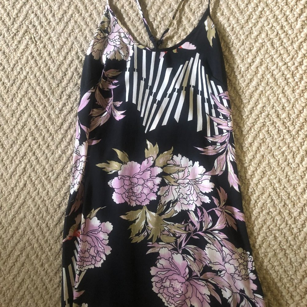Revolve Dress - Picture 3 of 4